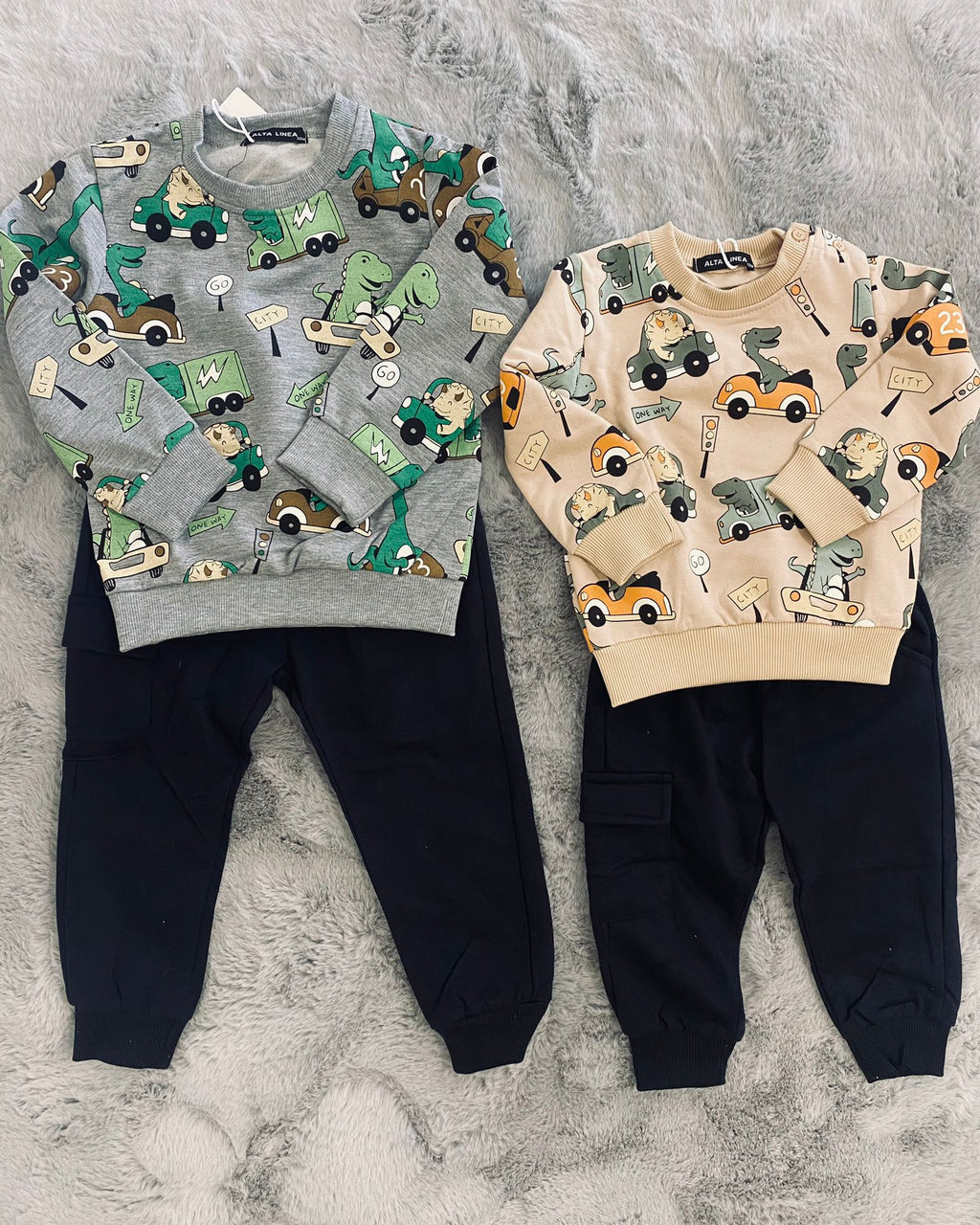 Conjunto Infantil com Desenhos de Carrinhos!